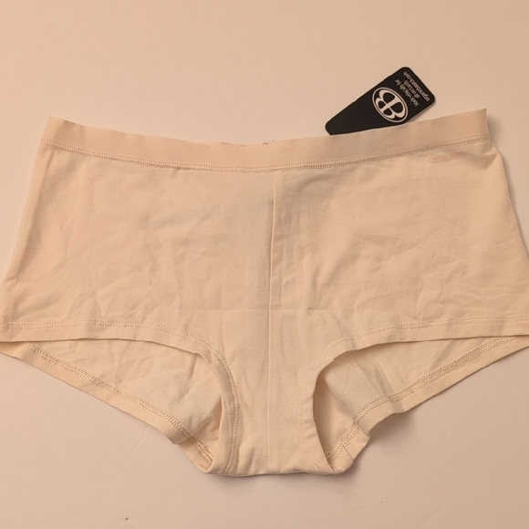 Organic Basics Soft Touch Veil Triangle Bralette Core Shorty Soft Vanilla - XS/S - Picture 9 of 16